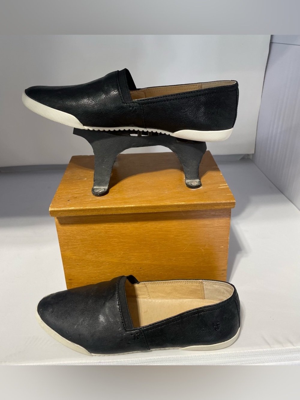 Frye Melanie slip ons shoes
